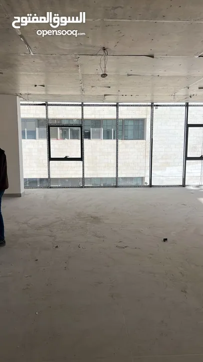 مكتب تجاري فاخر جدا للبيع في أفضل مواقع عبدون