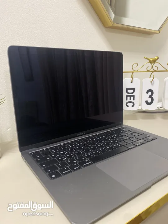 Macbook 2020 13’3 Inch مساحة 245.11gb m1