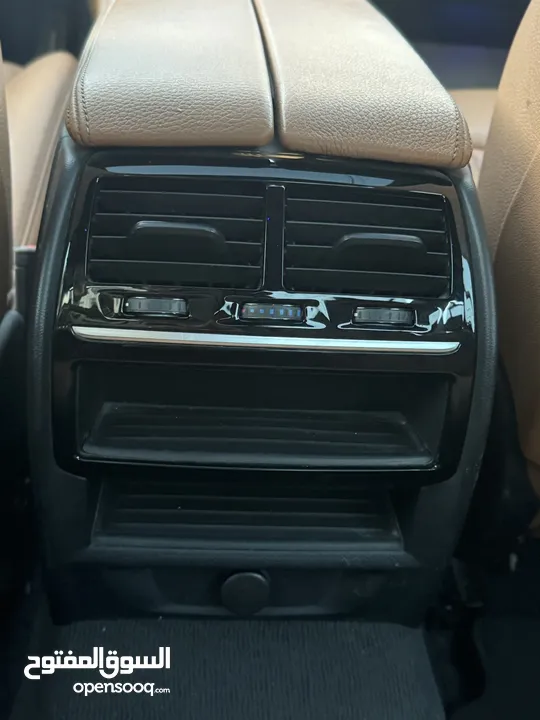 BMW 530e 2019 M sport package  Bought from dealership abo Khader 1 owner  Fully loaded 7 Jayed
