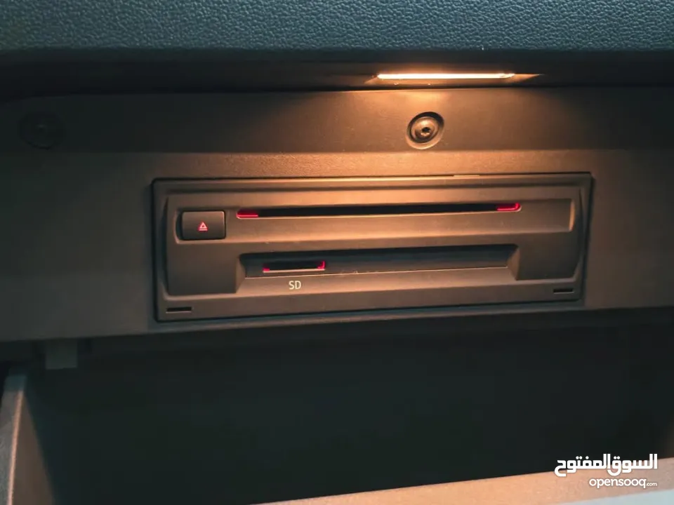 فولكسفاجن  T CROSS