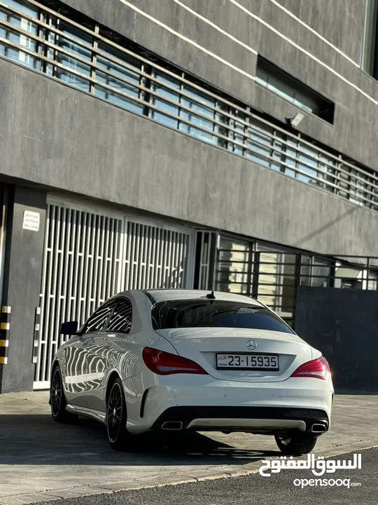 Mercedes Benz CLA 180