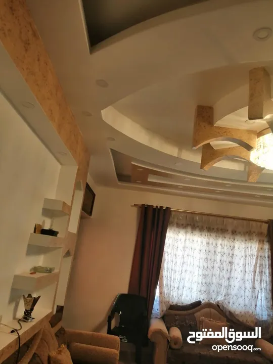 بيت لبيع ب المفرق