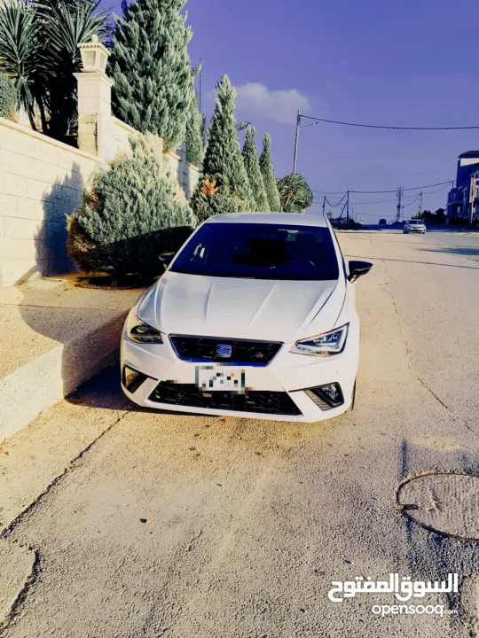 سيت ابيزا للبيع موديل 2022 SEAT lbizaFR بحالة الوكالة دهان شركة عداد قليل