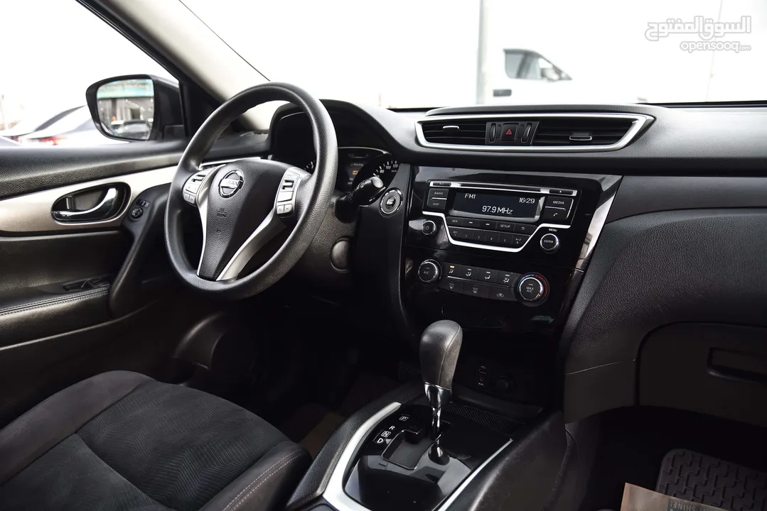 عرض العيد نيسان اكستريل بحالة الوكالة Nissan X-trail SV 2.5 2015