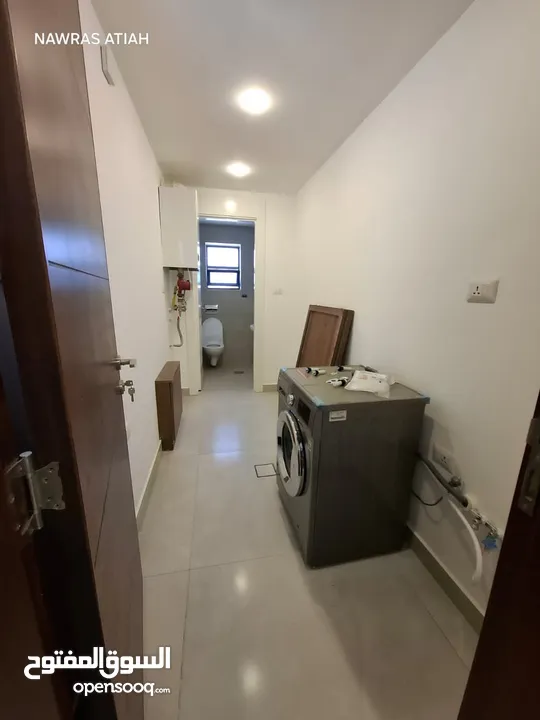شقة مفروشة فاخرة بتصميم عصري اعلان رقم (O459)