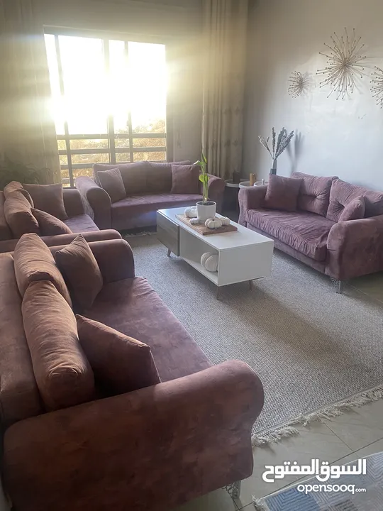 مجموعة اثاث وكهربائيات مستعمل بحالة الجديد