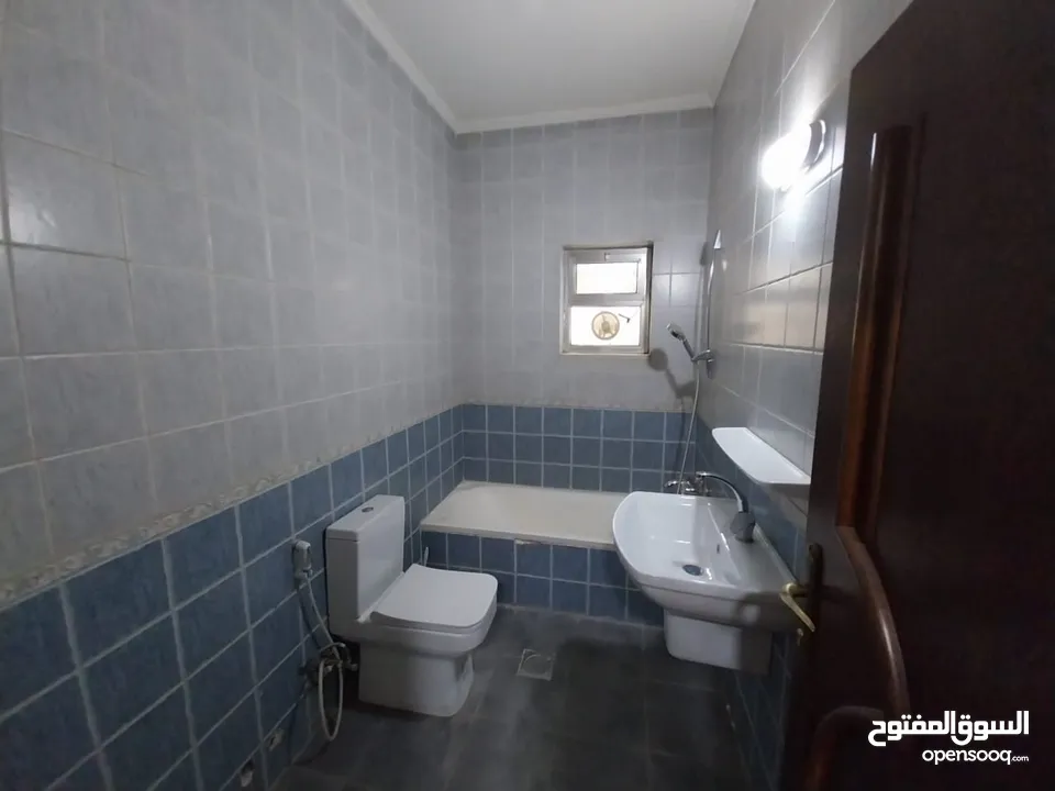 شقة غير مفروشة للإيجار ( Property 38542 )-174960150
