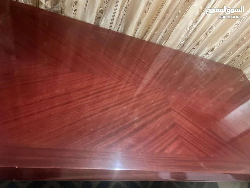 دلسوار وطاولة كبيرة للبيع