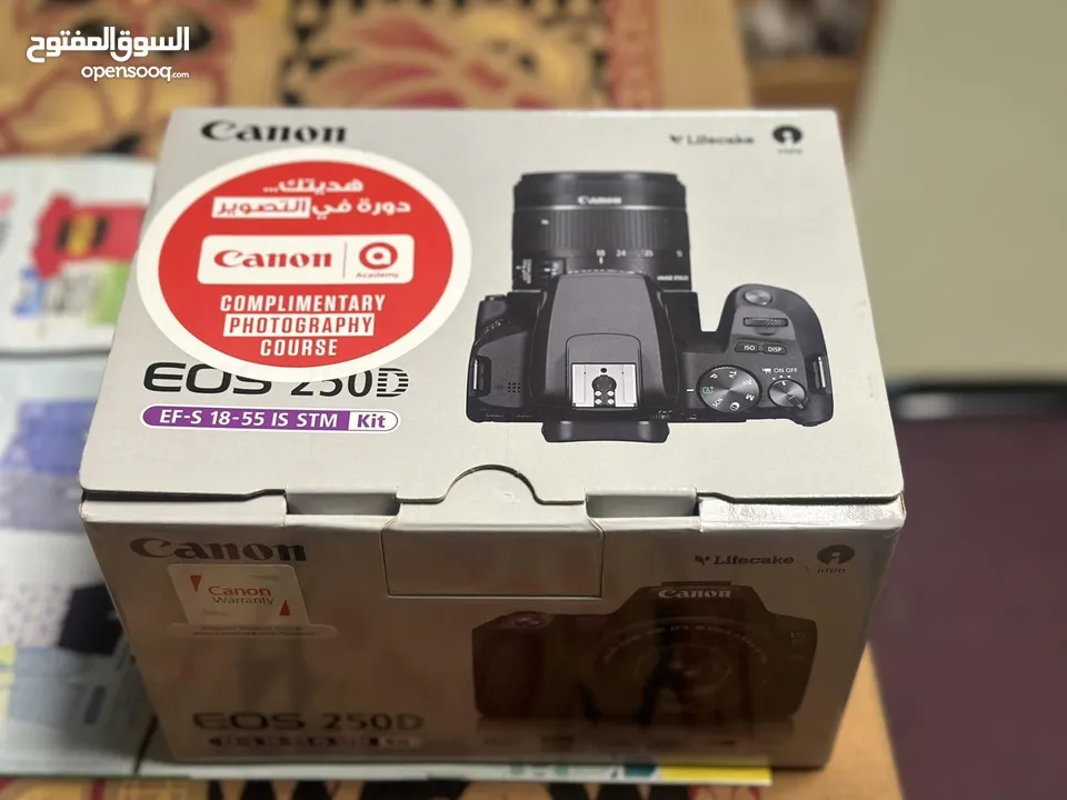 Canon  250D