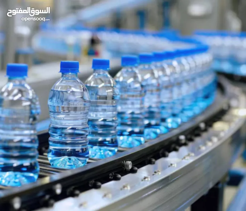 خطوط إنتاج متكاملة ذكية – لمياه الشرب والعصائر والألبان (العبوات 250 مل، 330 مل، 500 مل، 1.5 لتر)