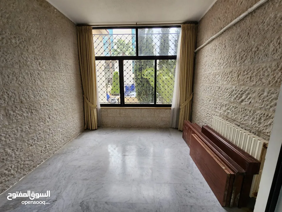 شقة أرضية طابقية للإيجار في عبدون الشمالي - ref : 14474