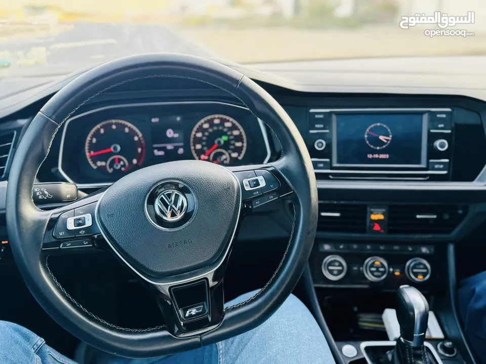 VOLKSWAGEN JETTA 2019