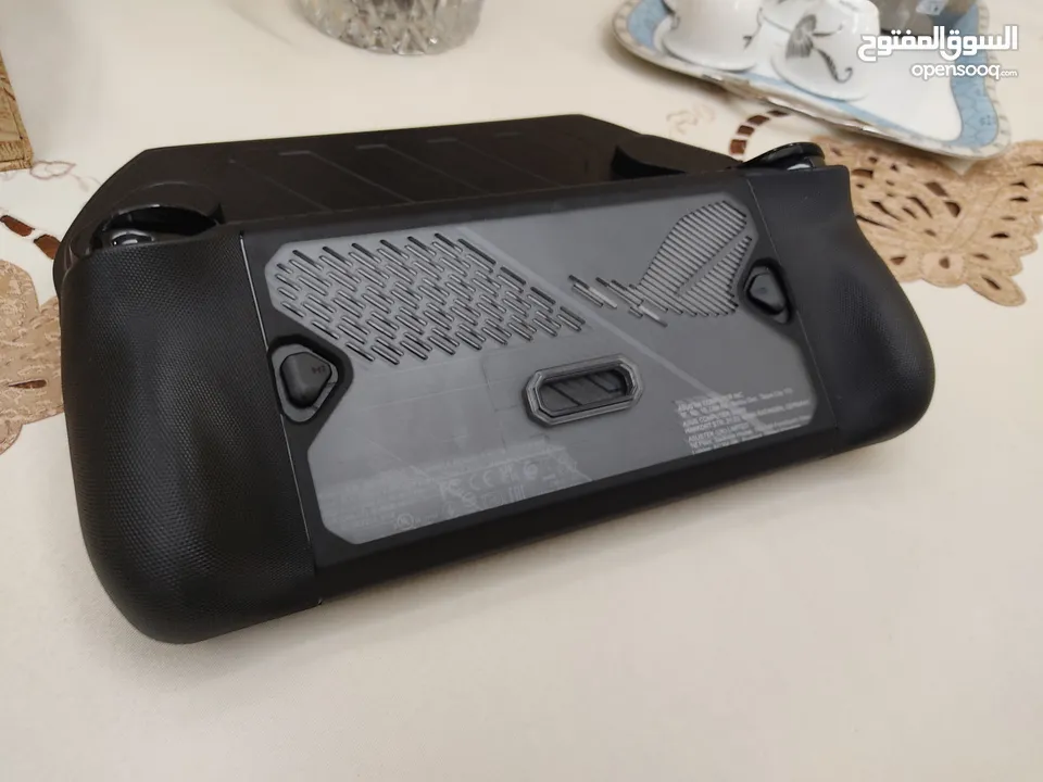 Asus Rog Ally x Z1 Extreme 1TB Portable Console