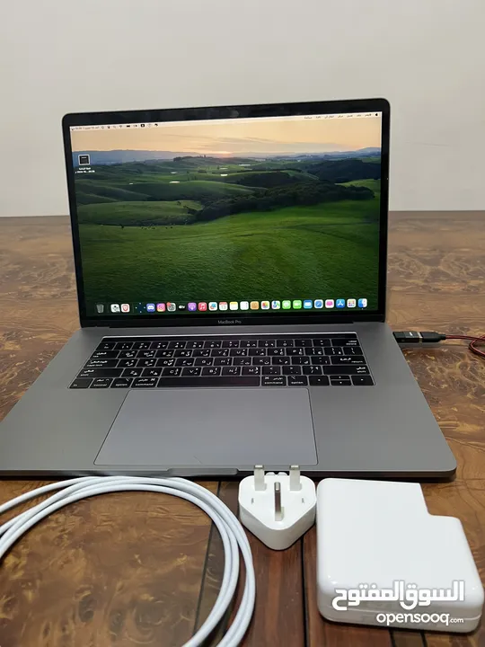 Apple MacBook Pro 15-inch model 2019 TouchBar Intel core i9 2.30Ghz 512GB uhd graphics 630 1563mb