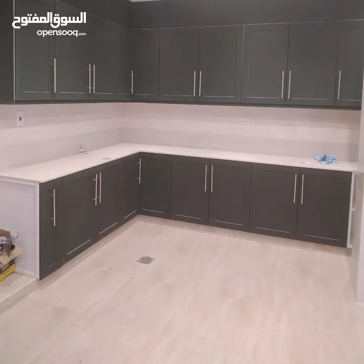 المتفوقون للمقاولات و صيانة المباني ... خدمات البناء والتشييد ، العزل الحراري ..