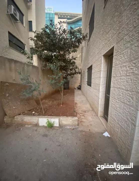 شقه للبيع ثلاث غرف