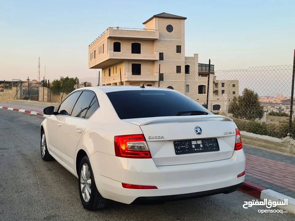 Skoda Octavia__Automatic___Diesel ___2017