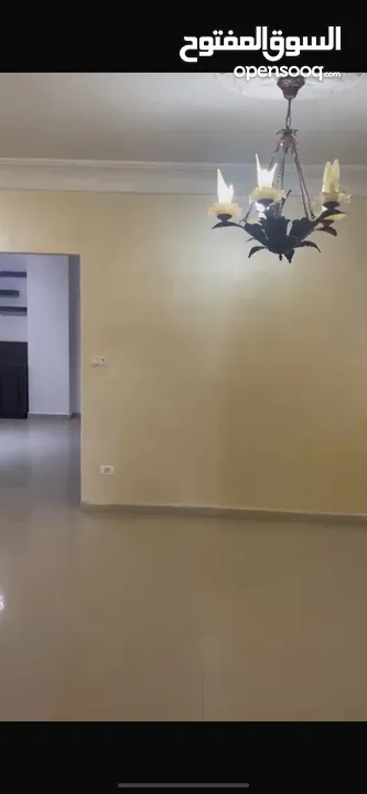 ثلاث غرف نوم غير مفروشة البالوع
