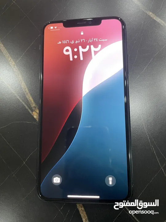آيفون 11 برو ماكس بحالة ممتازة