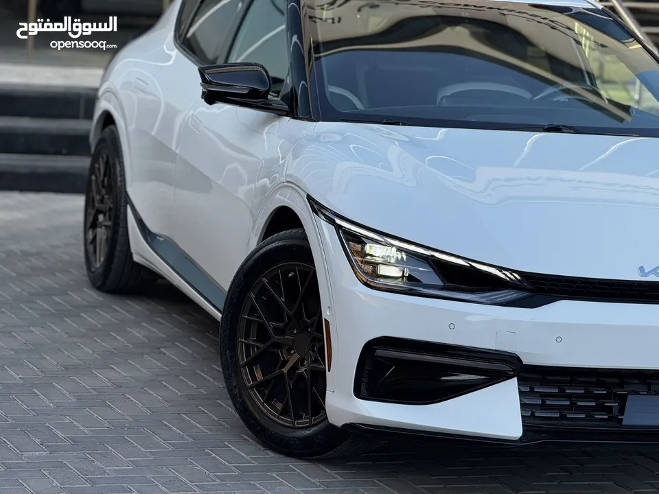 فحص كامل جمرك اليوم ترخيص وتأمين سنه كاملهKia EV6 Gt line 2022