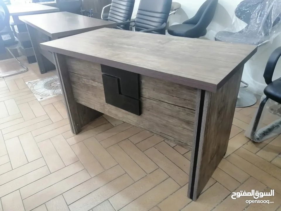مكتب اداري مميز 140*70 تفصيل خشب لامينت مستورد مكفول بسعر المصنع موديلات مميزه