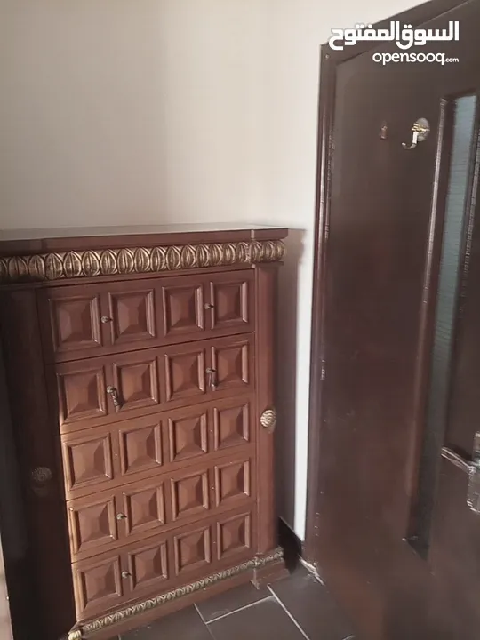 طابقين و ما يعلوه للبيع من ضمن عمارة سكنية
