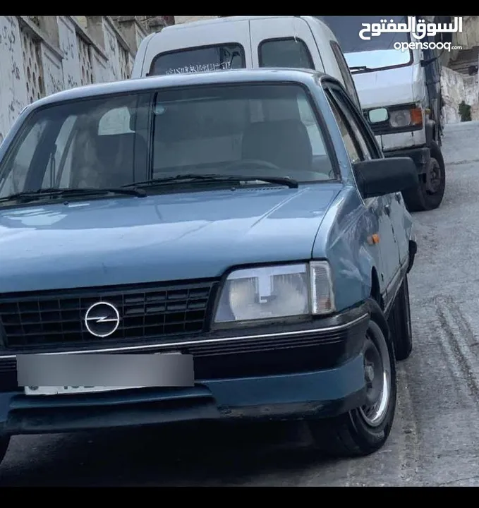 أوبل أسكونا 1985