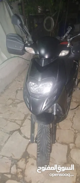 اسكوتر دراجات ابريليا