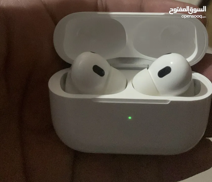 ايربودز ايفون برو 2 للبيع بحاله الوكاله جديده