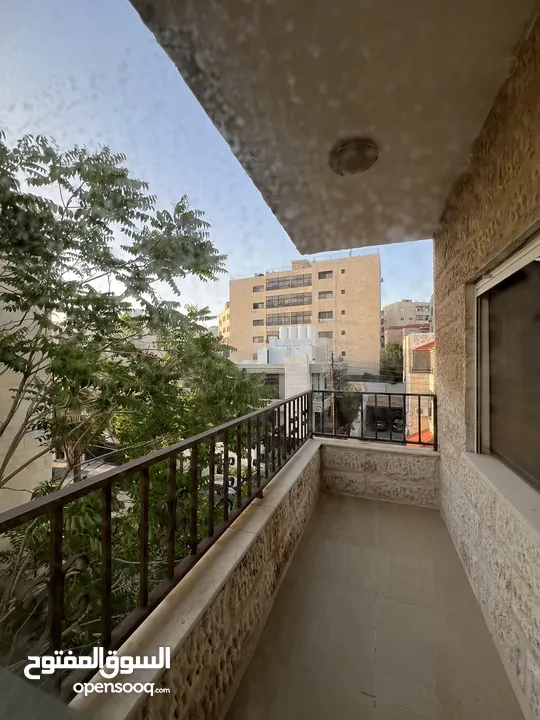 شقة مميزة للبيع بداعي السفر في الجاردنز وبسعر لقطة