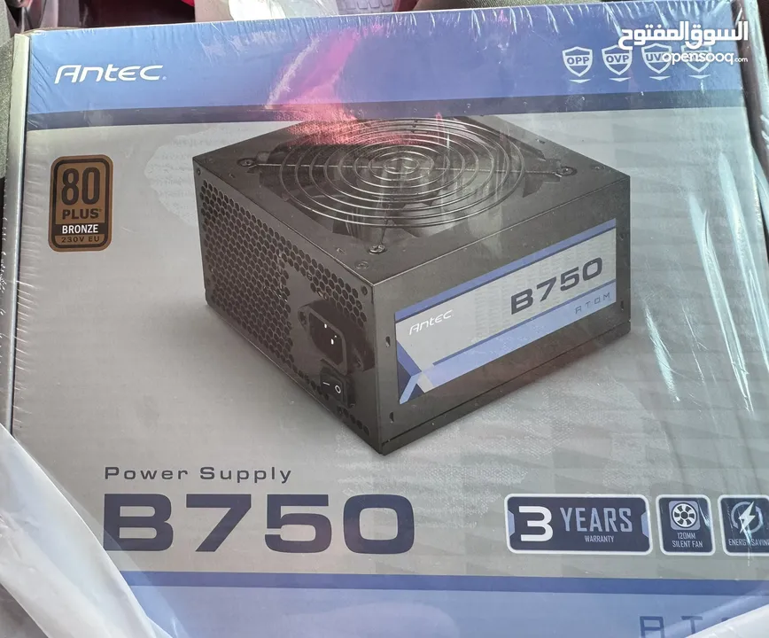 للبيع جهاز كمبيوتر كامل للألعاب والعمل الاحترافي