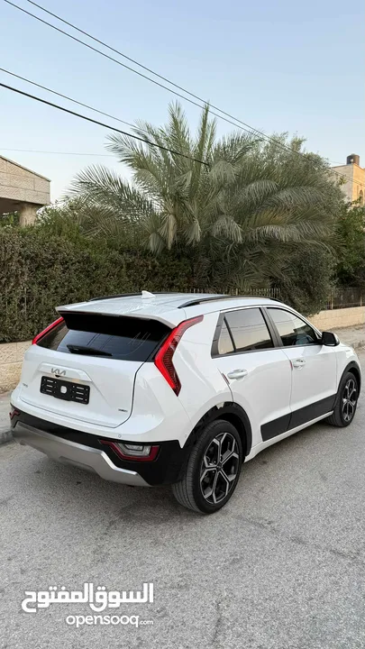 كيا نيرو هايبرد بالمواصفات الفخمه جدا