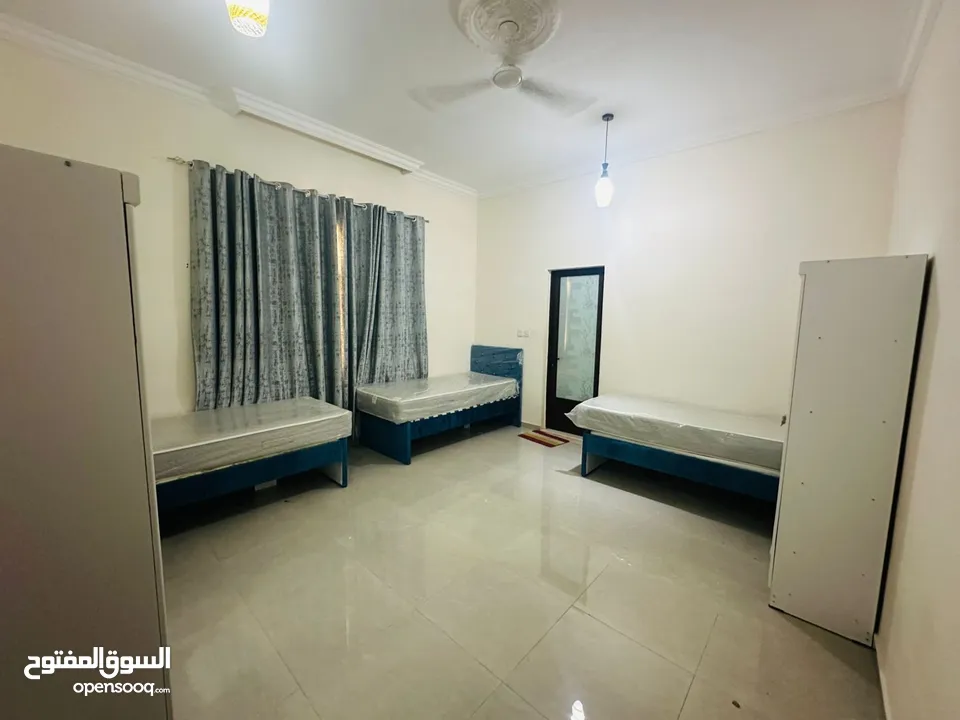 بدون عموله افخم سكن مشترك بنات وشباب في عجمان المويهات و الروضة شامل جميع الخدمات فرش جديد اول ساكن