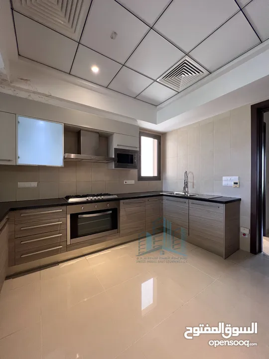 Luxurious 4+1 BR Villa In Muscat Hills Resorts