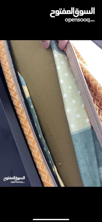 ثلاث فرشات 1m*2m إرتفاع 15 بحالة ممتاز اسفنج أفضل الأنواع  ومريحة و ضغط عالي بحالة ممتازة