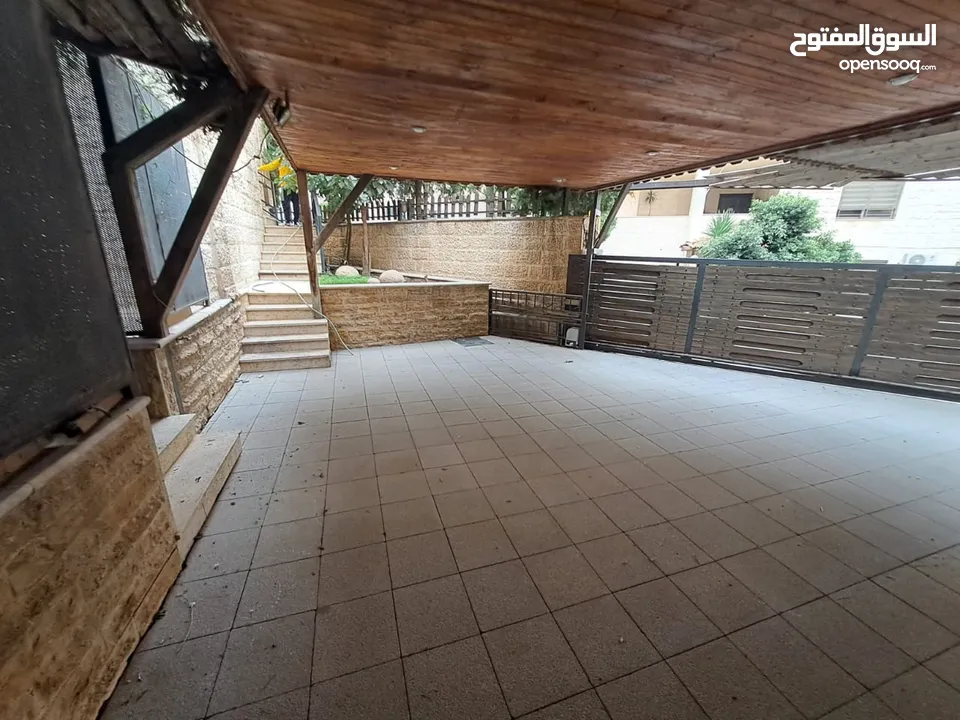 شقة ارضية في دير غبار للبيع - ref : 14405