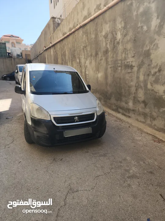 بيجو باتنر ترخيص سنه 2016 ترخيص 2015 فحص ممتاز مطور وجير الف دقات خفيفه لا تعيب