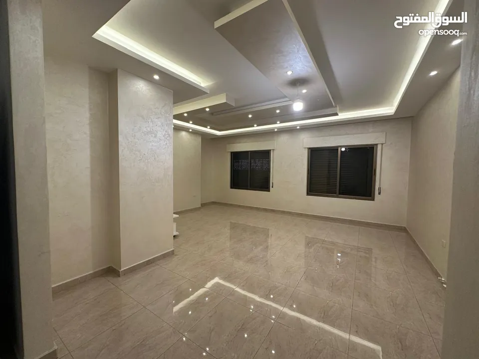 شقة طابقية للبيع في أجمل مناطق ابو علندا
