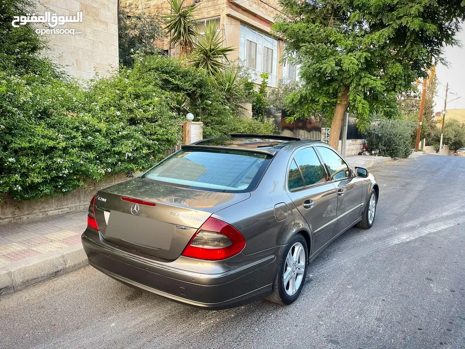 مرسيدس E200 فل كامل بانوراما موديل 2007