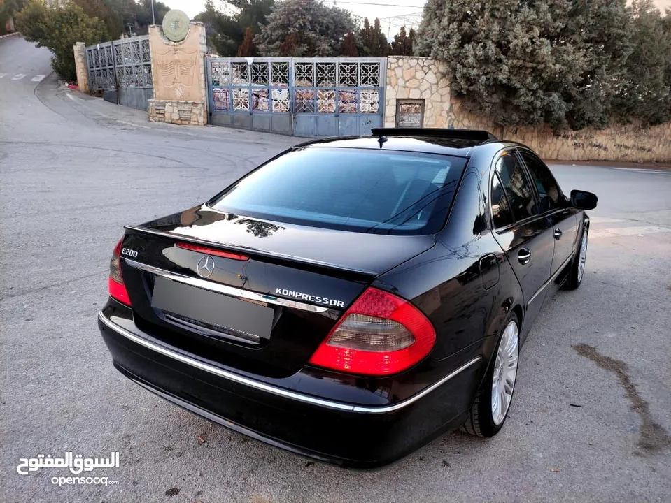 MERCEDES  BENZ  E200 KOMPRESSOR
