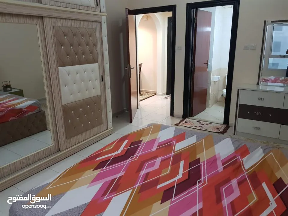 ضياء)غرفة وصالة للايجار الشهري في الشارقة  بفرش فندقي اول ساكن شامل انترنت قريب ل دبي اطلالة مفتوحة