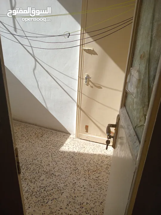 شقه لايجار طابق اول