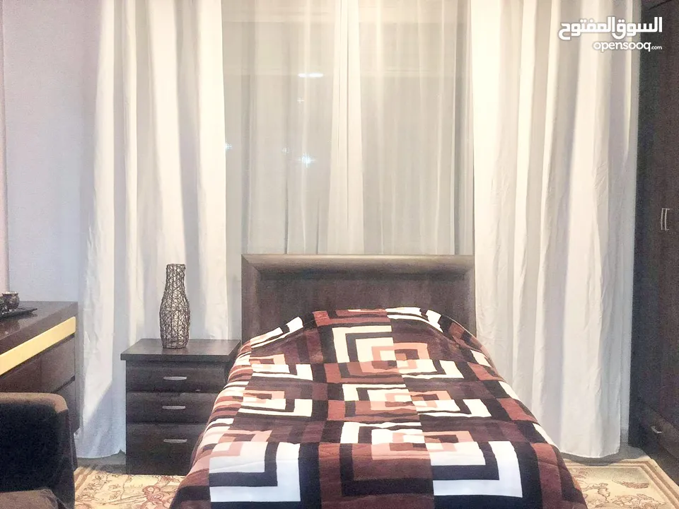 ستيديو مفروش المطلوب صبية