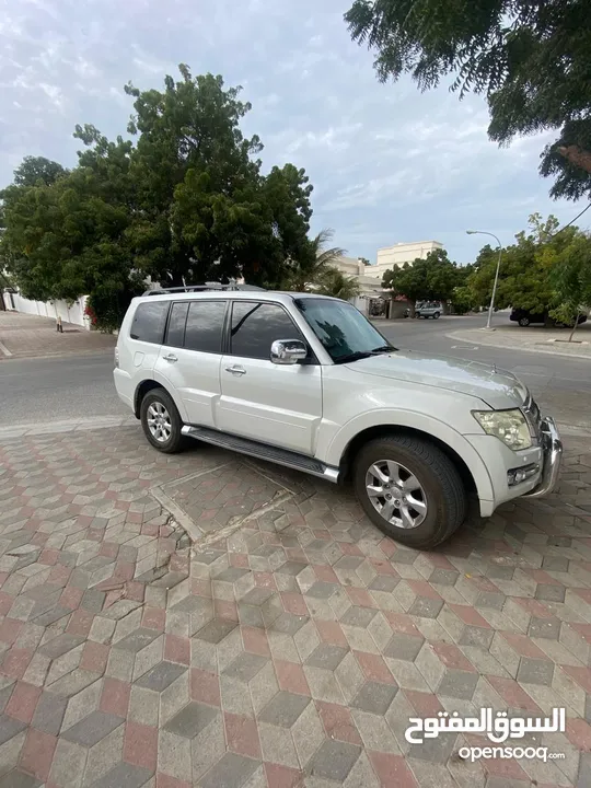 متسبويشي باجيور  موديل 2014  سعة الماتور 3500  ممتازة Mitsubishi Pajero 2014