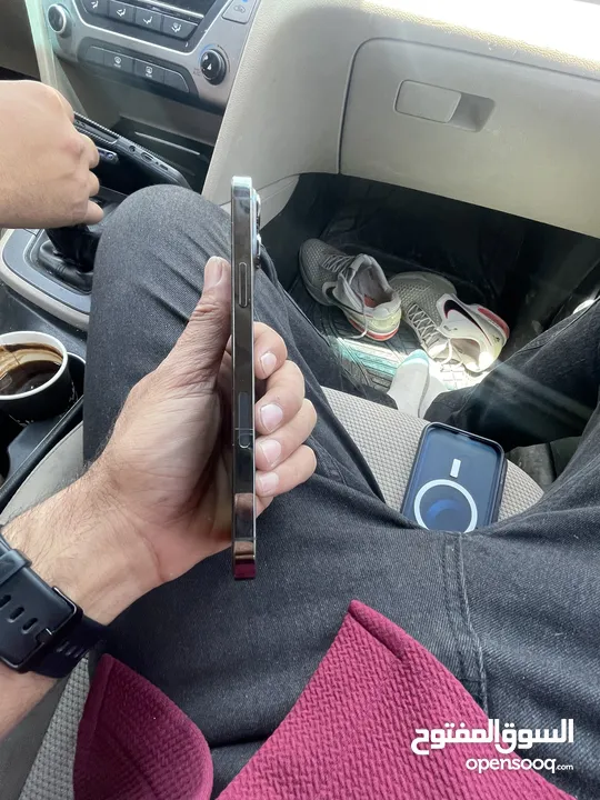 13برو مكس 256 بطارية 97 جهاز بحال الوكالة مش مفتوح مش مصلح مع وصلة شاحن اصلية فقط