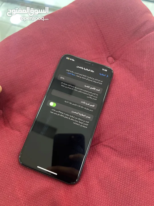 ايفون xs max وتر بروف 512 جيجا مش مفتوح ابداااا بطاريه 81  مكسور باك ومش ماثر