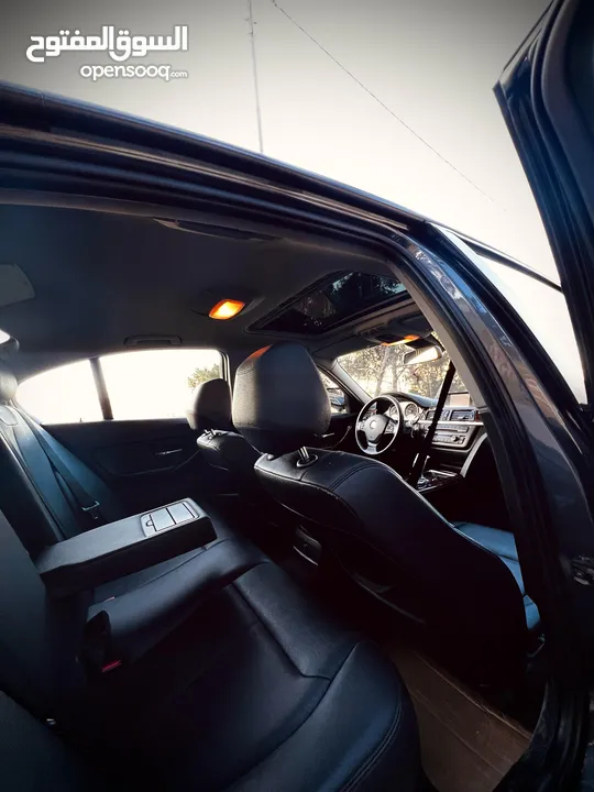BMW 320i للبيع بدل