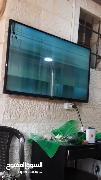 مطلوب شاشه lg  55 بوصه  يكون البورد معطل