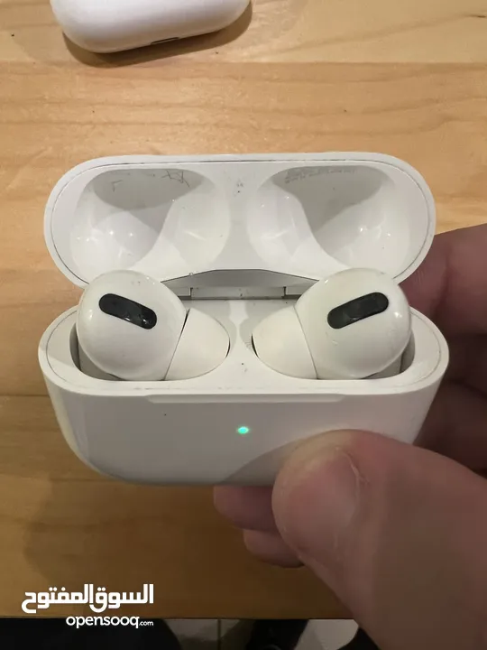 Airpods Pro with case