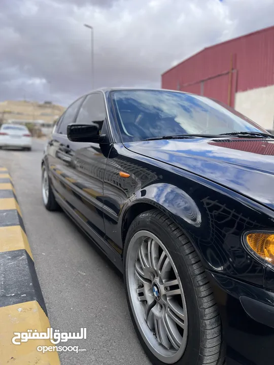 BMW e46 318 2001  بحالة ممتازة جدا